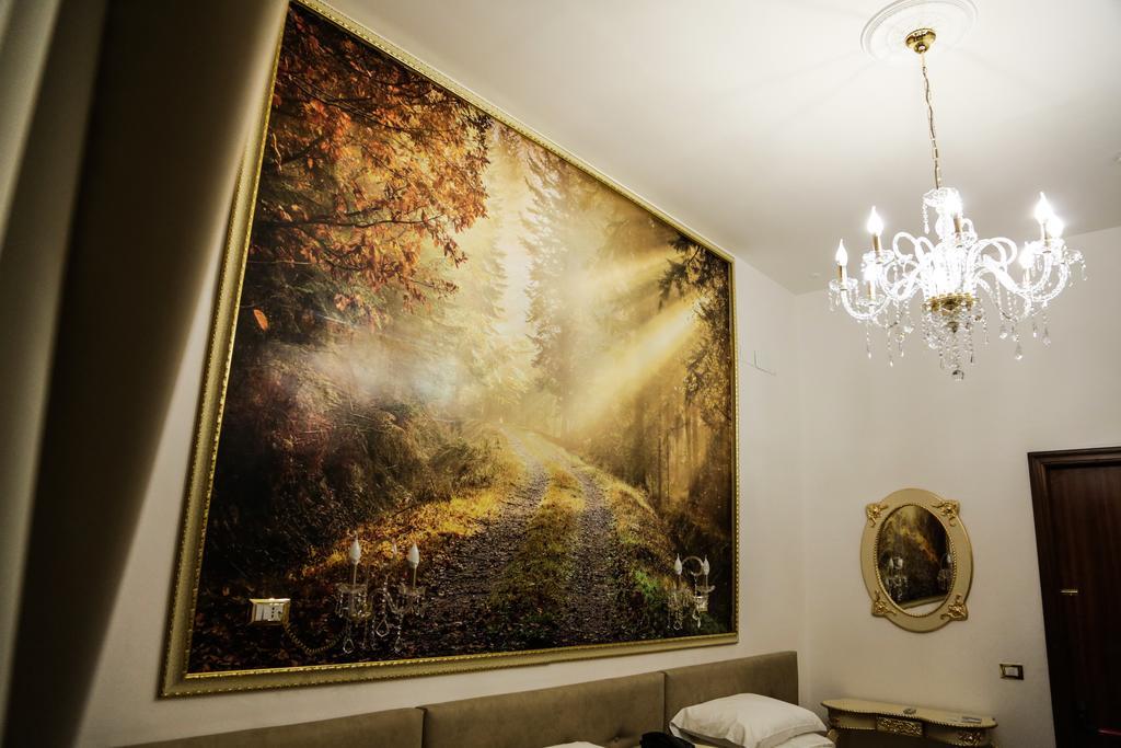 Des Artistes Hotel