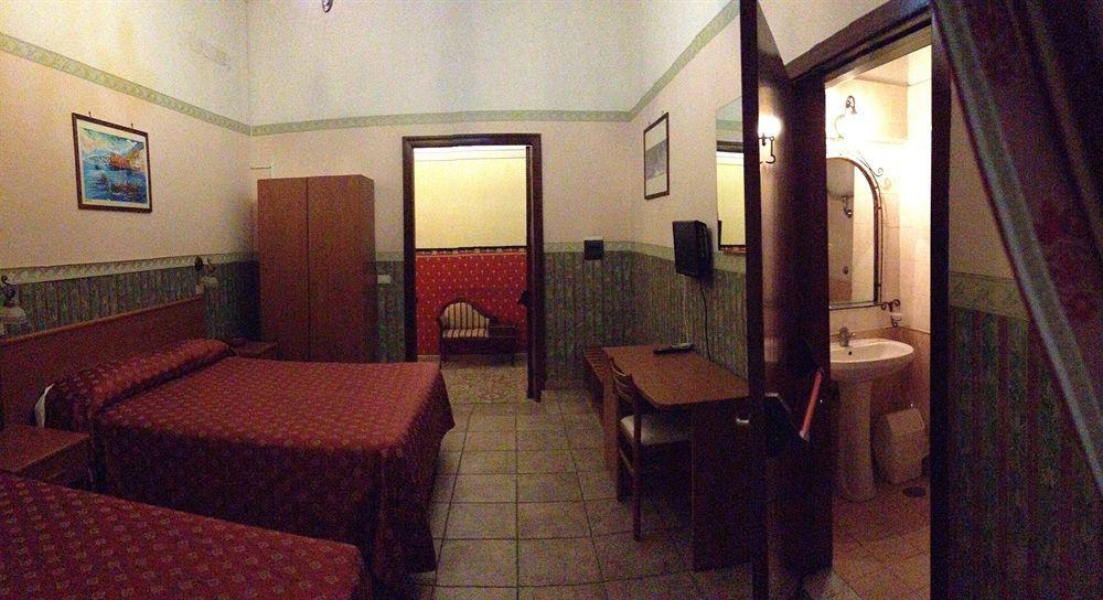 Des Artistes Hotel Naples